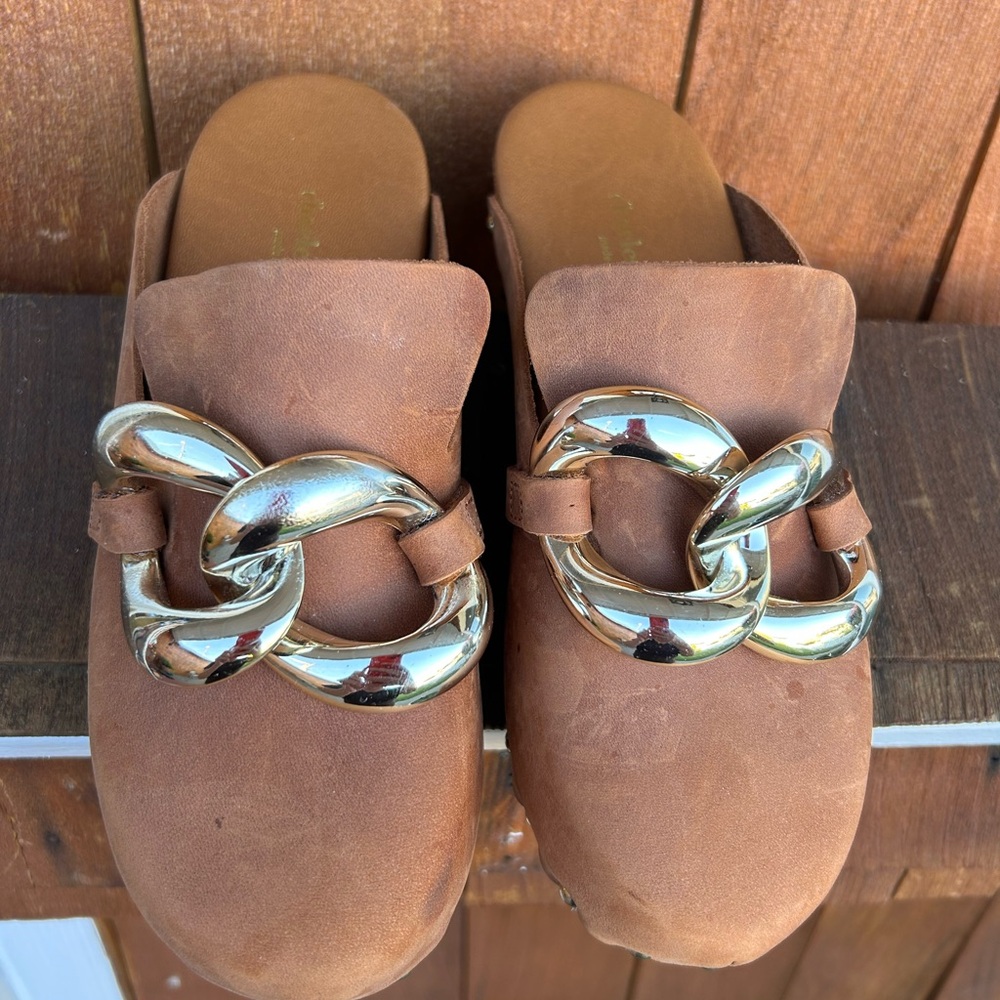 Charles David Siena Leather Clogs shoes 38/7.5 US